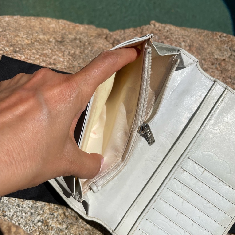Chanel Wallet - Picture 9 of 9